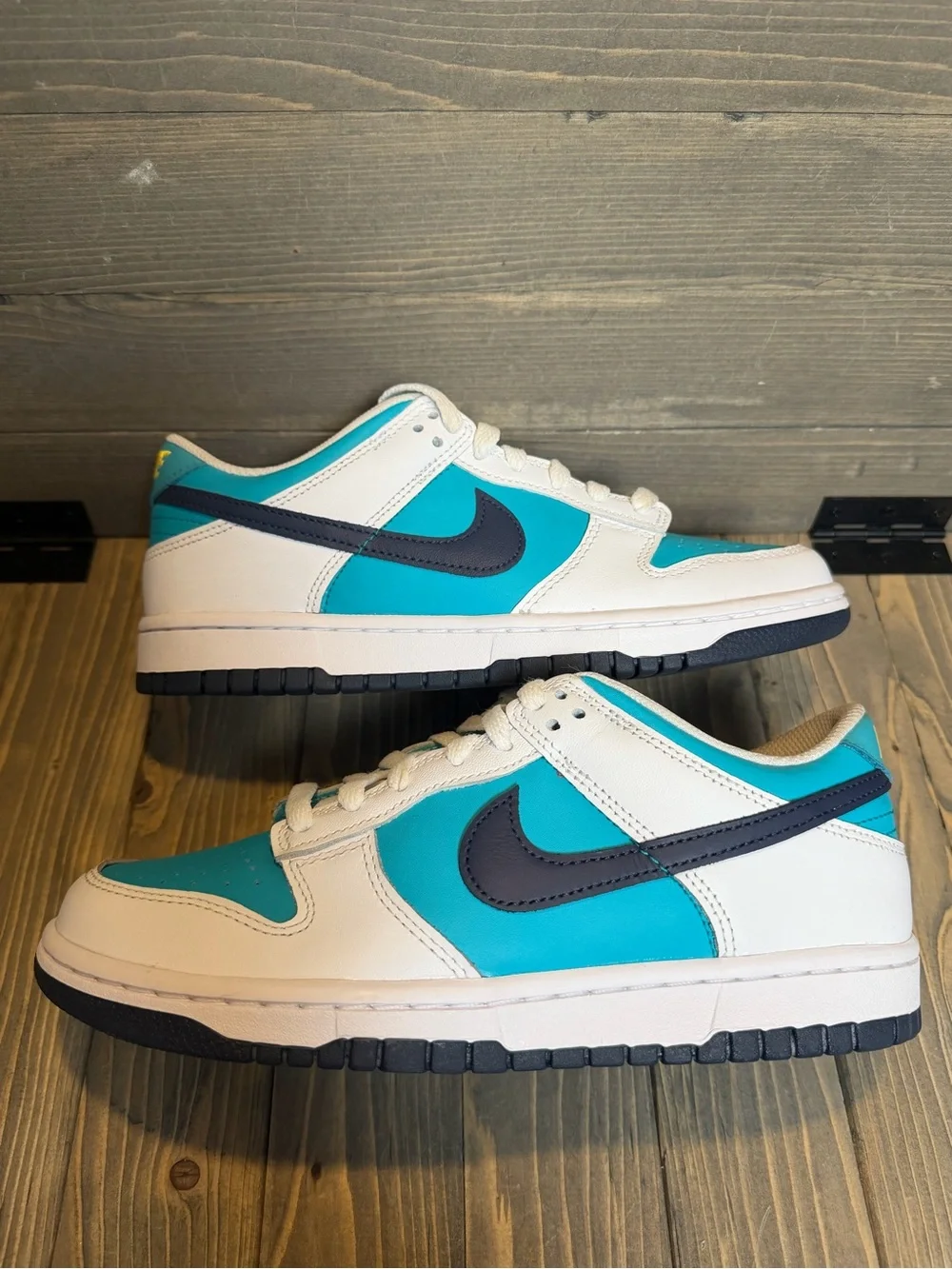 Nike Dunk Low Dusty Cactus Teal Pink Navy Sneakers 7Y / Women’s 8.5